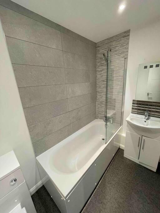 2 Bed City Centre Flat Bath Exteriér fotografie
